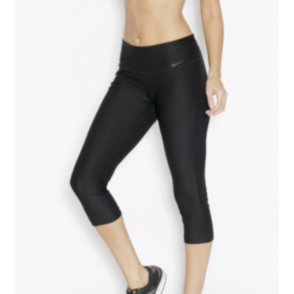Nike Pants - Nike Dri-Fit Black Cropped Leggings